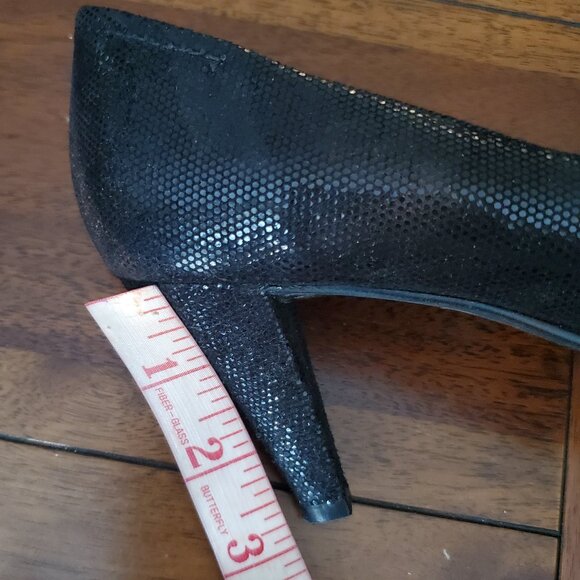 Greenwich Village Black Heels - Picture 6 of 6